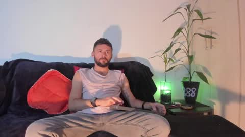 Snapshot of erickpritz_xh chatting on May 12, 2:41 am erickpritz_xh online show from May 12, 2:41 am