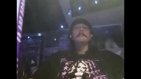 Snapshot of ericlovestacos chatting on February 24, 5:11 am ericlovestacos online show from February 24, 5:11 am