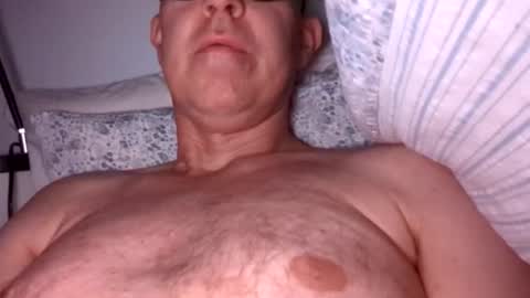 Snapshot of erik_norwegian chatting on May 3, 8:31 am Erik Norwegian online show from May 3, 8:31 am
