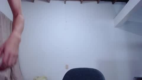 Snapshot of erik_rodriguez chatting on January 21, 1:08 am Erik rodriguez online show from January 21, 1:08 am