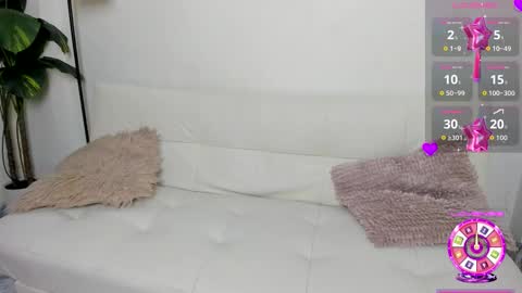 Snapshot of erika1717 chatting on March 2, 10:11 am erika1717 online show from March 2, 10:11 am