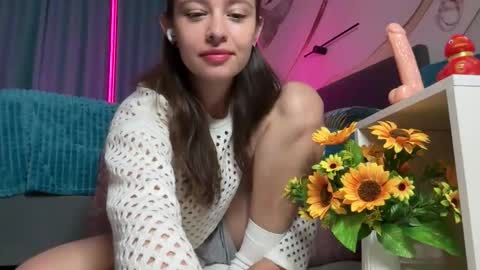 Erika Miu online show from October 17, 5:37 pm