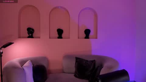 Snapshot of erikabenz chatting on June 9, 12:28 pm Erika Benz online show from June 9, 12:28 pm