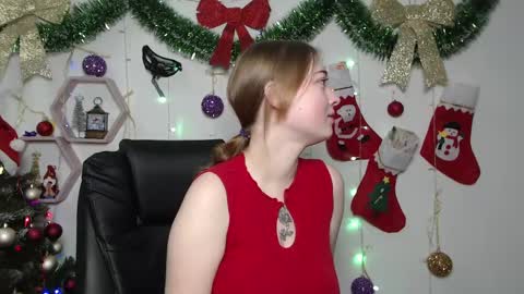 Snapshot of erikafanks chatting on December 24, 6:55 am erikafanks online show from December 24, 6:55 am