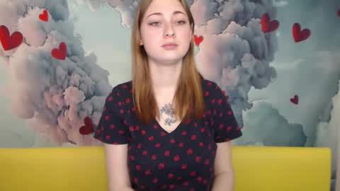 Snapshot of erikafanks chatting on March 6, 5:24 am erikafanks online show from March 6, 5:24 am