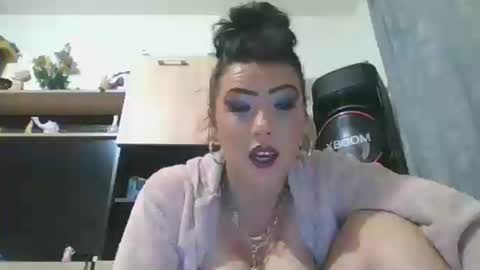 erikaguapa1989 online show from May 30, 2:08 am