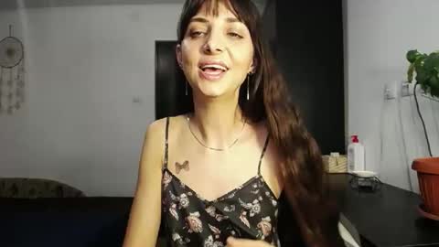 Snapshot of erikasecrets chatting on November 12, 8:15 am ErikaSecrets online show from November 12, 8:15 am