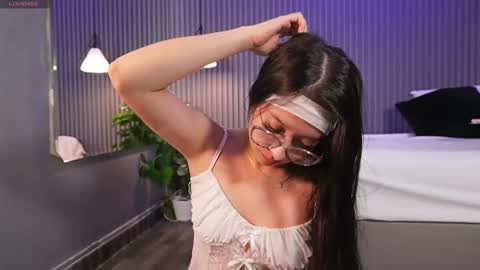 Eri  online show from February 1, 12:15 pm