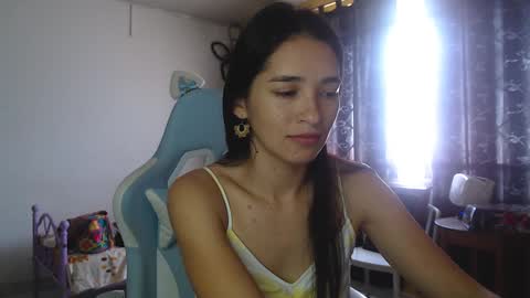 erina_1 online show from December 20, 4:46 pm
