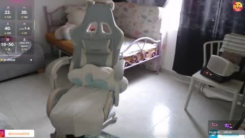 erina_1 online show from April 24, 5:59 pm