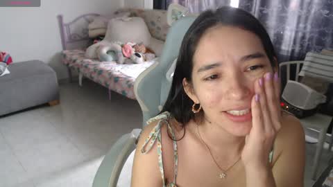 erina_1 online show from April 25, 5:43 pm