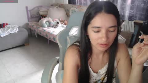 erina_1 online show from May 10, 5:51 pm