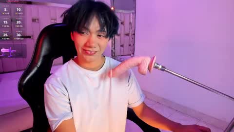 Snapshot of eriol__ chatting on June 9, 4:24 am Eriol online show from June 9, 4:24 am