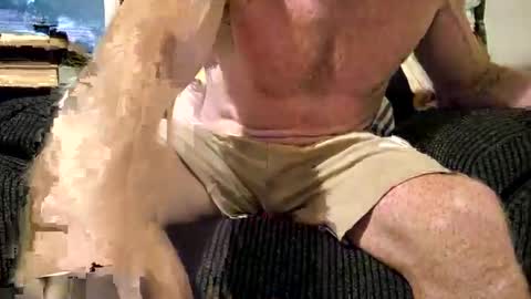 erniemac1 online show from May 10, 9:42 pm