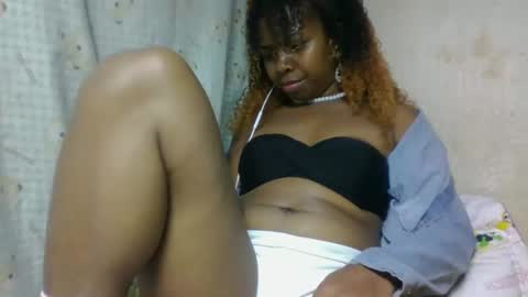 Snapshot of erolinee chatting on September 13, 3:56 pm erolinee online show from September 13, 3:56 pm