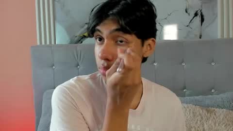 Snapshot of eros_lux1 chatting on May 9, 12:32 pm Eros Lux1 online show from May 9, 12:32 pm