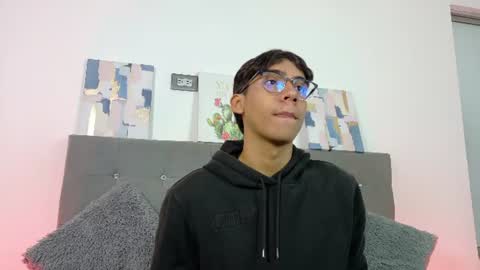 Snapshot of eros_lux1 chatting on June 10, 12:26 pm Eros Lux1 online show from June 10, 12:26 pm