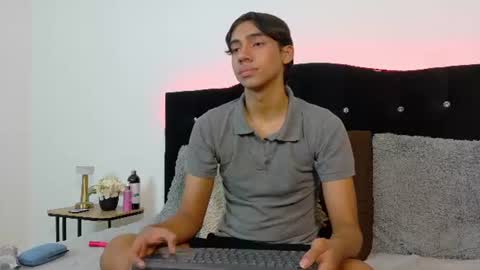 Snapshot of eros_lux1 chatting on July 25, 12:25 pm Eros Lux1 online show from July 25, 12:25 pm