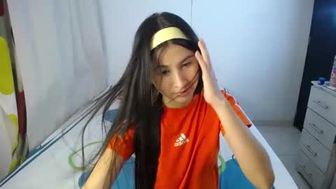 Snapshot of erosgirls_ chatting on October 9, 3:37 am erosgirls_ online show from October 9, 3:37 am