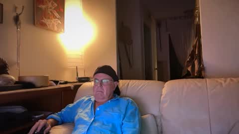 eros online show from November 14, 12:15 pm