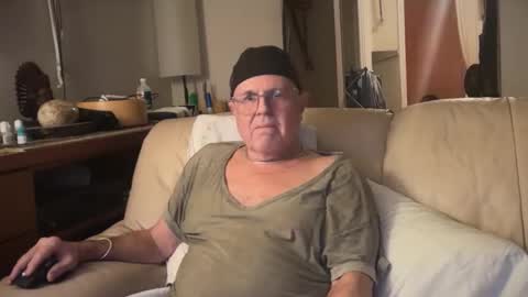 eros online show from January 14, 7:47 am