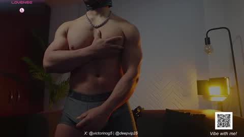 Snapshot of eroswolfs chatting on April 20, 3:59 pm eroswolf online show from April 20, 3:59 pm