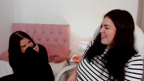 Karen online show from December 4, 9:02 pm