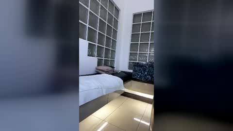 Snapshot of erotic_butterfly chatting on June 22, 5:32 pm April online show from June 22, 5:32 pm