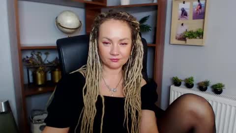 Snapshot of erotic_kaya chatting on December 17, 4:11 pm KAYA online show from December 17, 4:11 pm