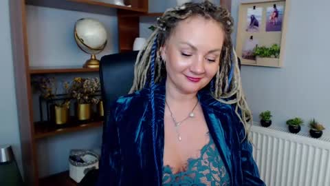 Snapshot of erotic_kaya chatting on February 13, 6:27 pm KAYA online show from February 13, 6:27 pm