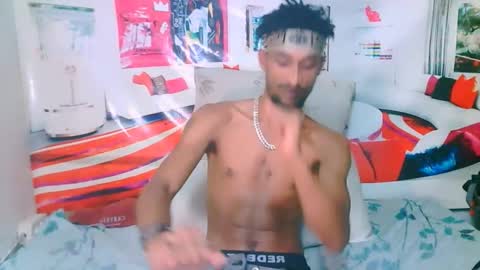 Snapshot of eroticpoison69 chatting on February 14, 6:48 pm Liam online show from February 14, 6:48 pm