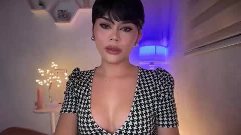 monica online show from February 22, 12:01 am