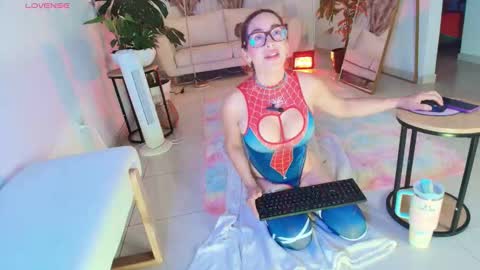 TINY  online show from October 13, 11:05 pm