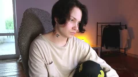 esajukyy online show from June 28, 2:56 pm