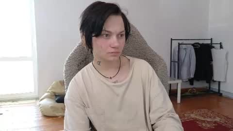esajukyy online show from July 10, 2:27 am