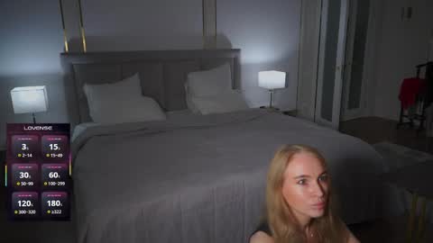 Snapshot of eseniyalove chatting on June 1, 11:23 am Eseniya online show from June 1, 11:23 am