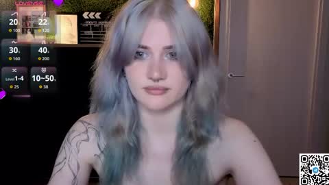 Snapshot of eshleeeygreen chatting on July 12, 10:12 pm EshleGreen online show from July 12, 10:12 pm