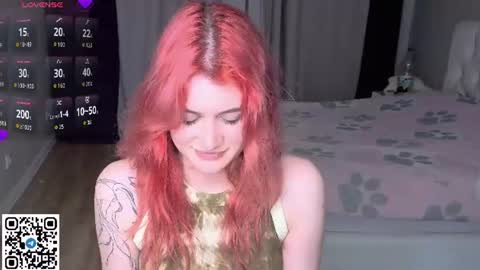 Snapshot of eshleeeygreen chatting on August 5, 11:06 pm EshleGreen online show from August 5, 11:06 pm