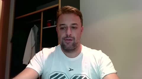 Snapshot of esibizionista_91 chatting on October 13, 8:42 pm esibizionista 91 online show from October 13, 8:42 pm