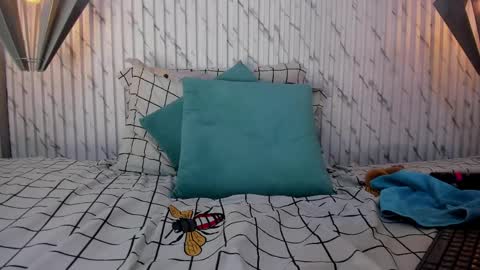 Snapshot of esmeralda__18 chatting on April 30, 8:57 pm Esmeralda online show from April 30, 8:57 pm