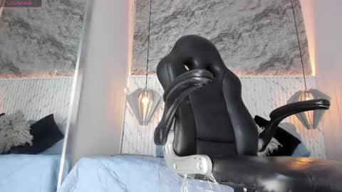 Snapshot of esmeralda__18 chatting on May 6, 8:36 pm Esmeralda online show from May 6, 8:36 pm