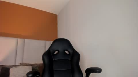 Snapshot of esmeralda_rose__ chatting on June 26, 4:50 am esmeralda_rose__ online show from June 26, 4:50 am