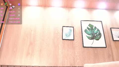 Snapshot of esmeraldagracee chatting on June 27, 7:08 pm Esmeralda Grace online show from June 27, 7:08 pm