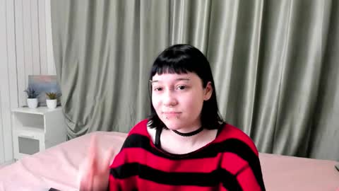 Snapshot of esperanzameachem chatting on October 27, 5:50 pm Tricky online show from October 27, 5:50 pm