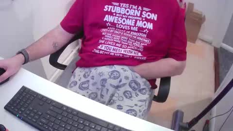 Snapshot of essex_wild chatting on December 7, 9:44 pm Morph online show from December 7, 9:44 pm