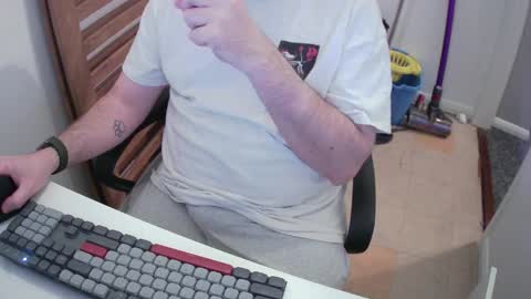 Morph online show from April 4, 7:33 pm