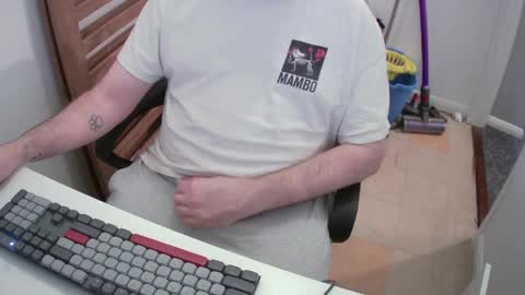 Morph online show from April 5, 8:06 pm