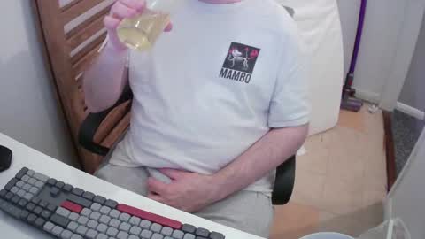 Snapshot of essex_wild chatting on May 6, 8:25 pm Morph online show from May 6, 8:25 pm