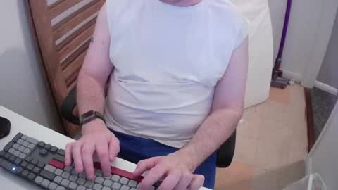 Snapshot of essex_wild chatting on May 8, 7:41 pm Morph online show from May 8, 7:41 pm