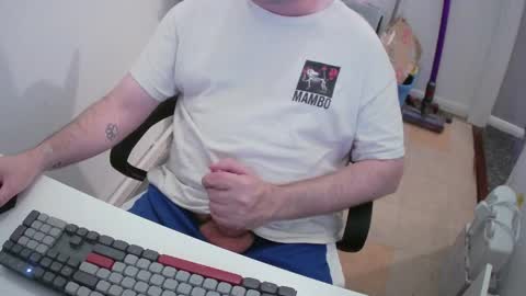 Snapshot of essex_wild chatting on June 2, 8:33 pm Morph online show from June 2, 8:33 pm